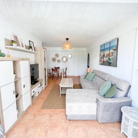 Spacious Apartment In The Center Of Торремолинос Экстерьер фото