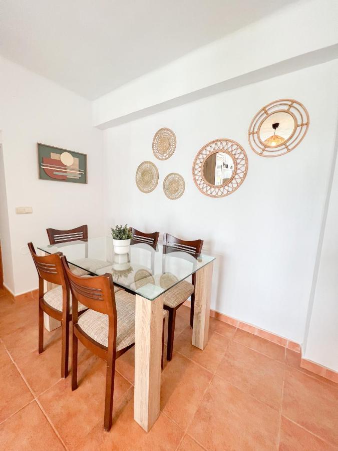 Spacious Apartment In The Center Of Торремолинос Экстерьер фото