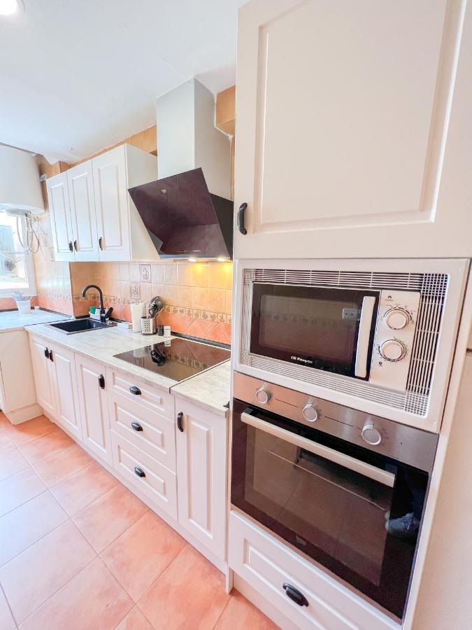 Spacious Apartment In The Center Of Торремолинос Экстерьер фото