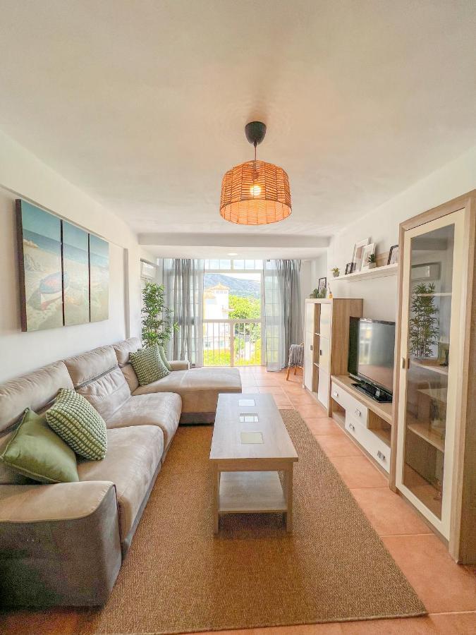 Spacious Apartment In The Center Of Торремолинос Экстерьер фото