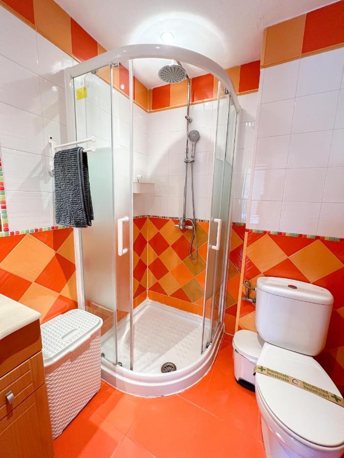 Spacious Apartment In The Center Of Торремолинос Экстерьер фото