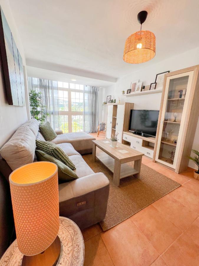 Spacious Apartment In The Center Of Торремолинос Экстерьер фото